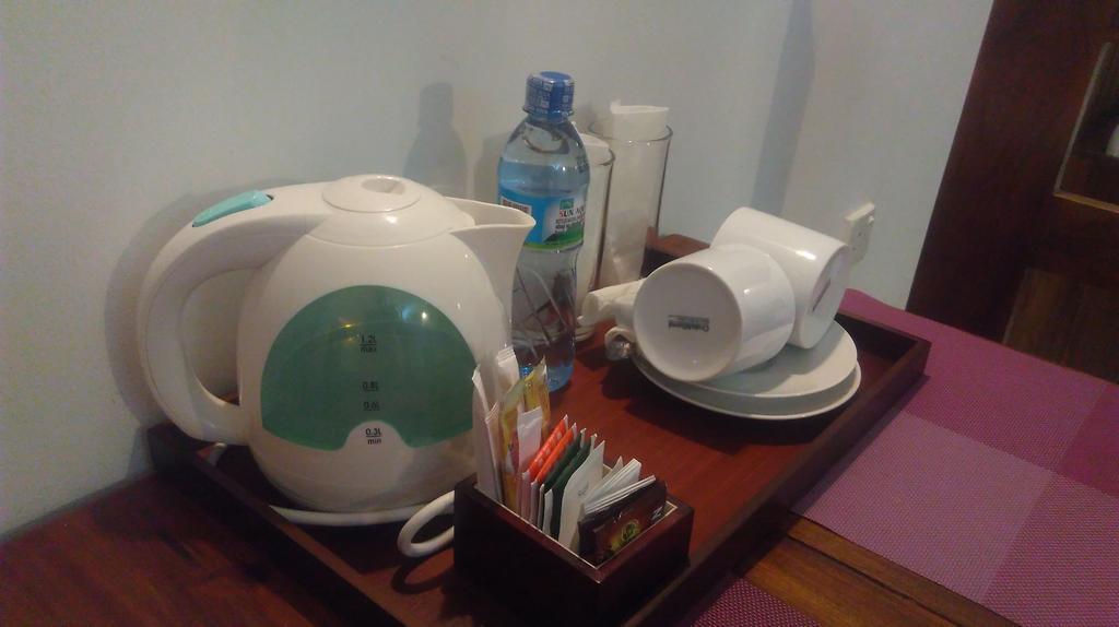 Holaa Mirissa Hotel Bagian luar foto