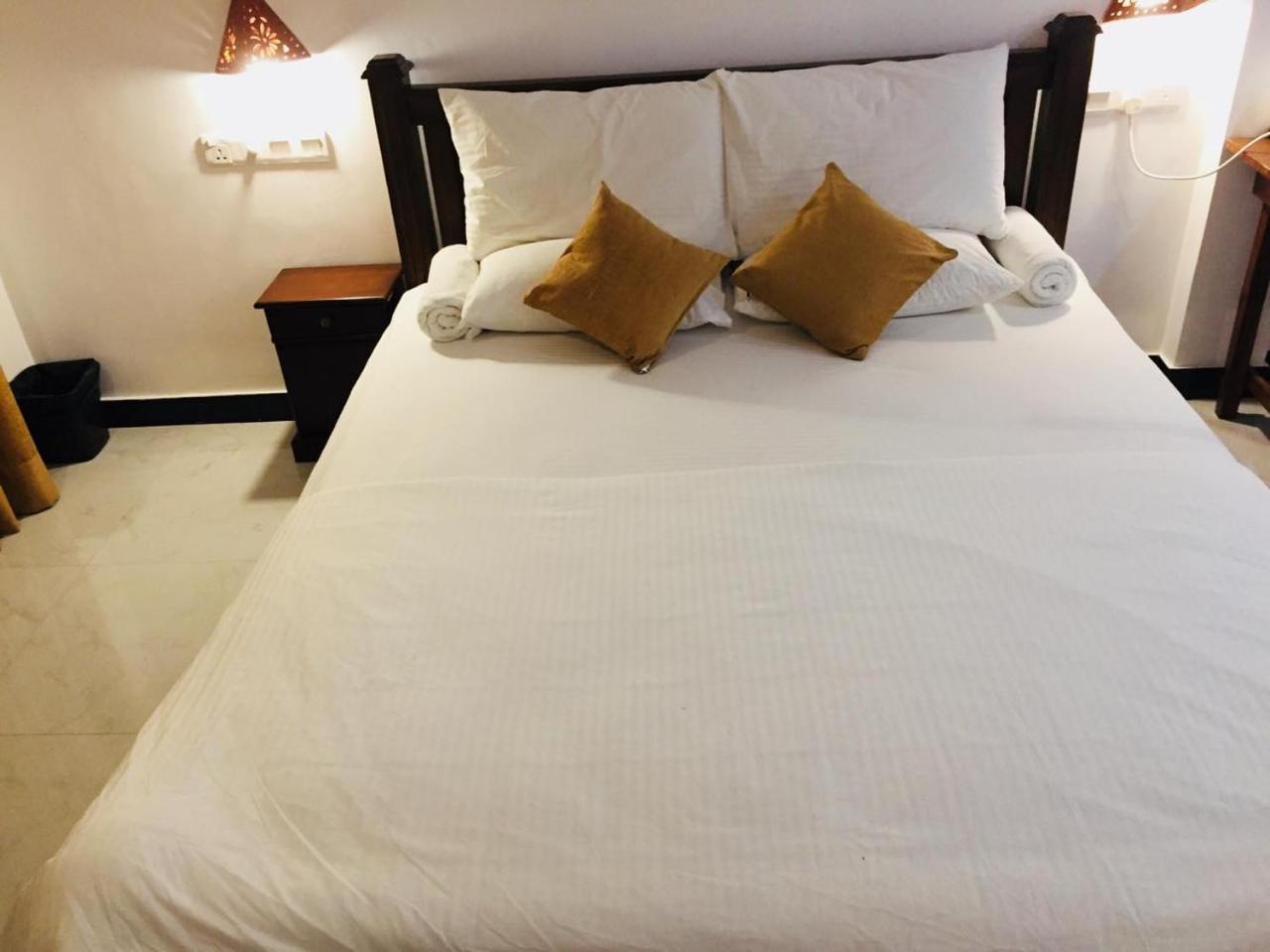 Holaa Mirissa Hotel Bagian luar foto